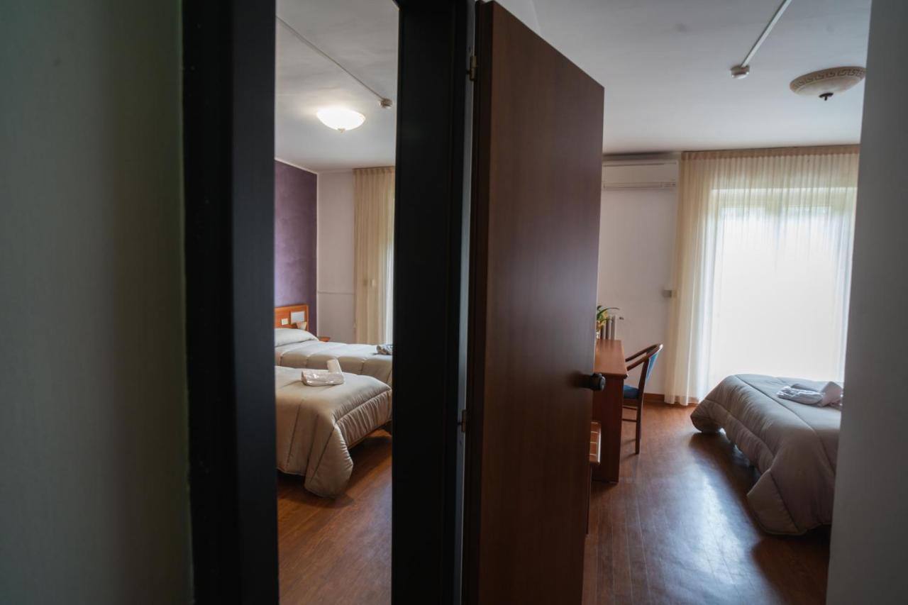 Hotel Tre Monti Popoli Esterno foto