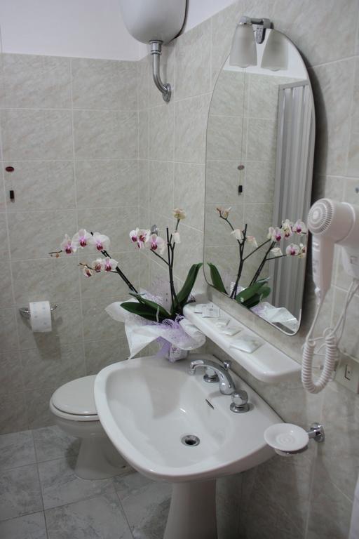Hotel Tre Monti Popoli Esterno foto